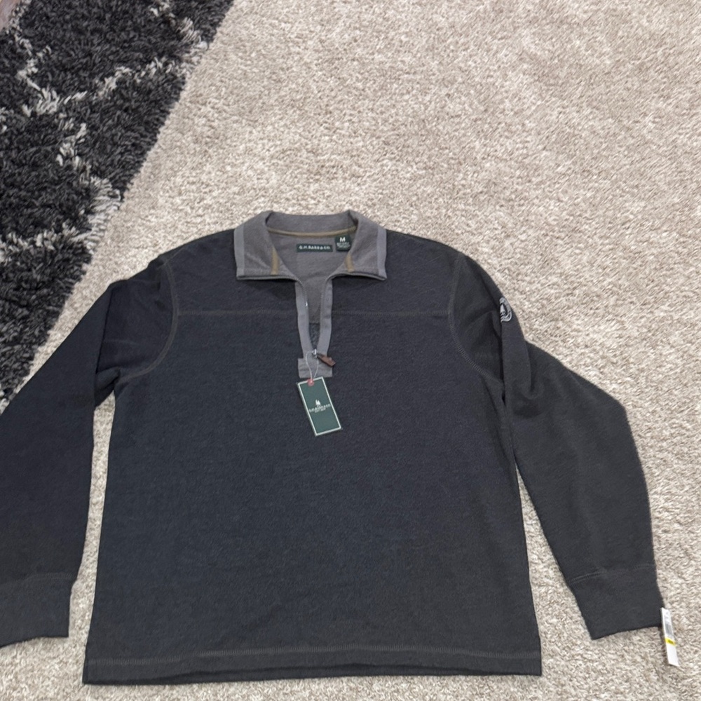 Men's Black and Gray Sweatshirt